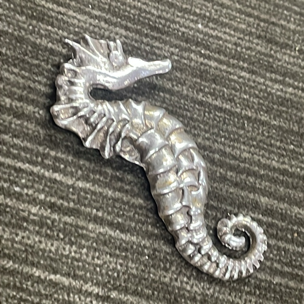 .925 Sterling SEAHORSE PIN real solid Silver Fine Jewelry Vintage
